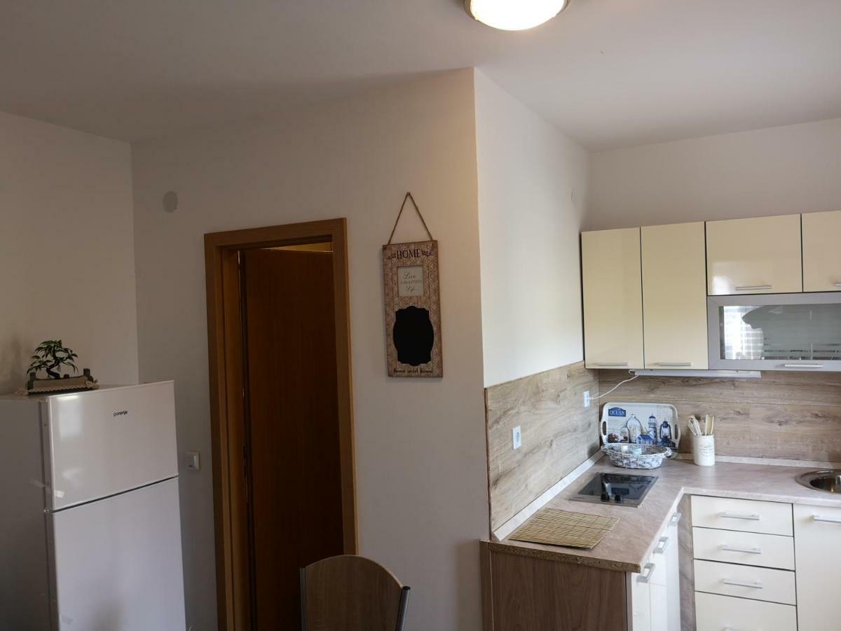Tomek Apartment Vir Kültér fotó